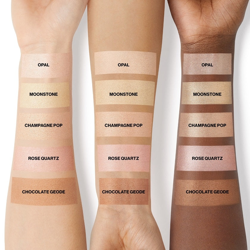 Smahbox x Becca Shimmering Skin Perfector Pressed Highlighter - Champagne Pop