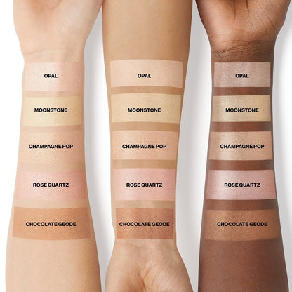 Smahbox x Becca Shimmering Skin Perfector Pressed Highlighter - Champagne Pop